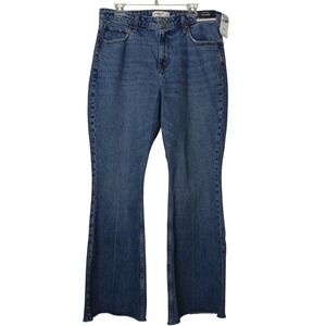 Abercrombie & Fitch Womens Curve Love High Rise Flare Jeans Raw Hem Size 32R NWT
